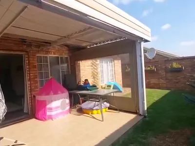 2 Bedroom Townhouse For Sale in Pretoria - O4mm.webp