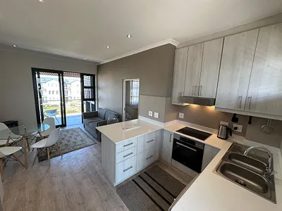 1 Bedroom Apartment To Rent in Somerset West - XHPt.webp