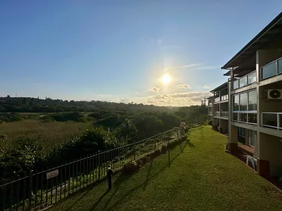 3 Bedroom Apartment For Sale in Margate - 0kAK.webp