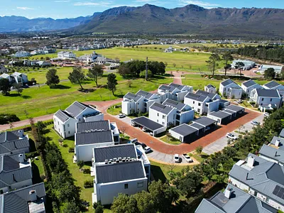 1 Bedroom Apartment For Sale in Paarl - OkvW.webp