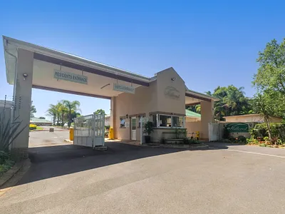 2 Bedroom Townhouse For Sale in Hillcrest - JHGd.webp