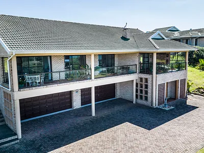 4 Bedroom House For Sale in East London - 4z4c.webp