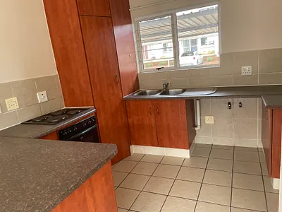 1 Bedroom Apartment For Sale in Pretoria - ai8N.webp