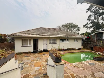 3 Bedroom House To Rent in Durban - Age1.webp