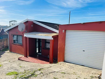 2.5 Bedroom House For Sale in East London - 3MKo.webp