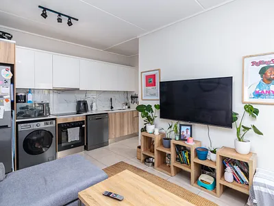1 Bedroom Apartment For Sale in Blouberg - J9oy.webp