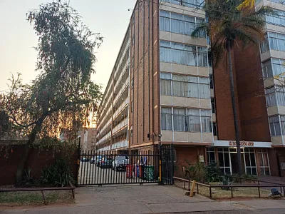 2 Bedroom Apartment For Sale in Pretoria - s48C.webp