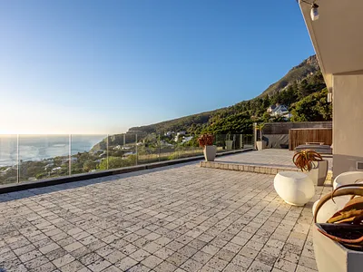 8 Bedroom House For Sale in Cape Town - OXiK.webp