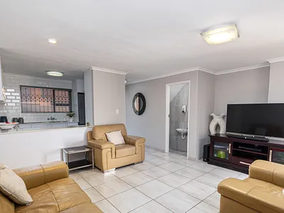 3 Bedroom Apartment For Sale in Blouberg - 19yY.webp