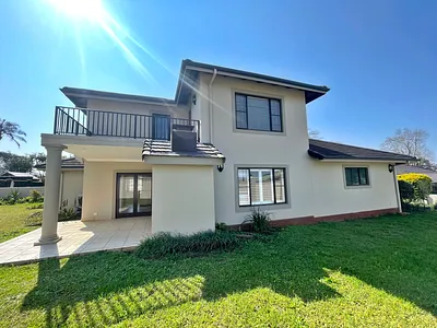 3 Bedroom Townhouse For Sale in Hillcrest - 2ZCI.webp