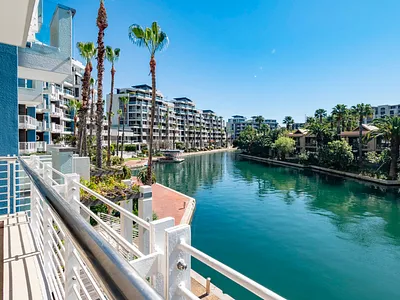 1 Bedroom Apartment For Sale in Cape Town - BAeR.webp