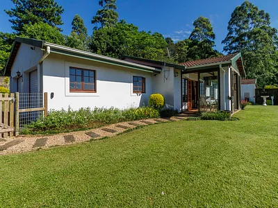 3 Bedroom Townhouse For Sale in Hillcrest - Zrqy.webp