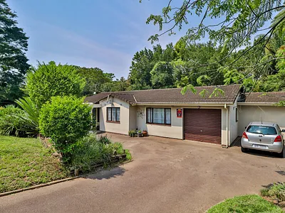 3 Bedroom House For Sale in Pinetown - CbOw.webp