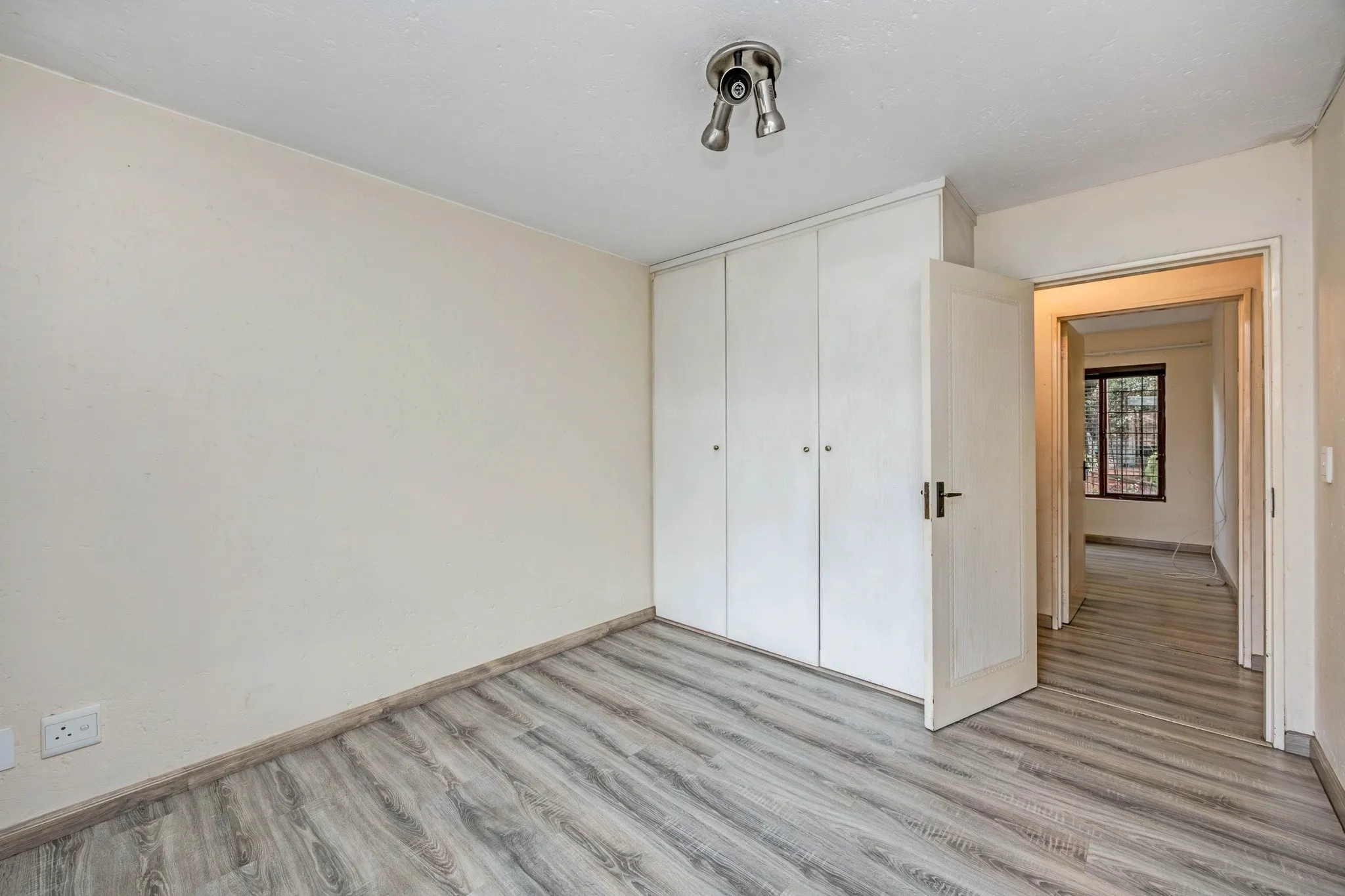 Carousel Indicator - 21aC.webp