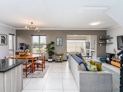 3 Bedroom House For Sale in Kraaifontein - 7yCt.webp