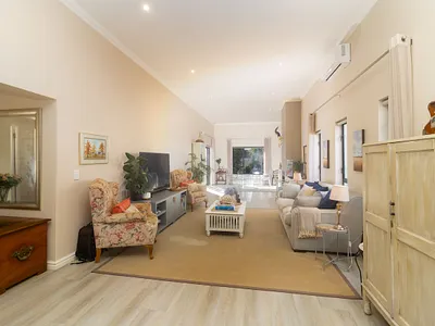 3 Bedroom House For Sale in Kraaifontein - p6xN.webp