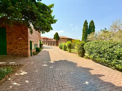 2 Bedroom Apartment For Sale in Randburg - img