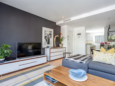 2 Bedroom Apartment For Sale in Cape Town - img