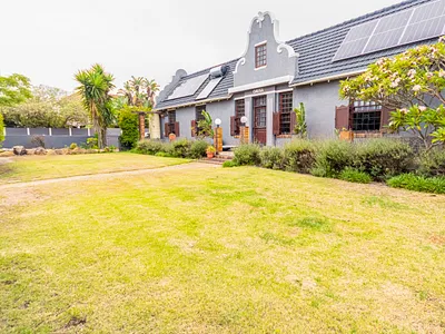 4 Bedroom House To Rent in Milnerton - 9AfV.webp