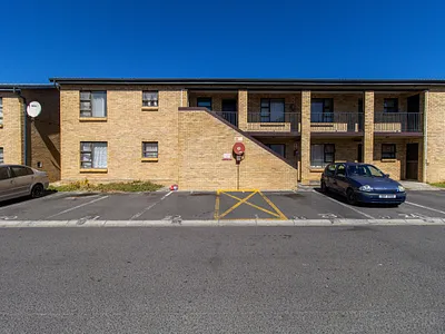 2 Bedroom Apartment To Rent in Gordons Bay - img