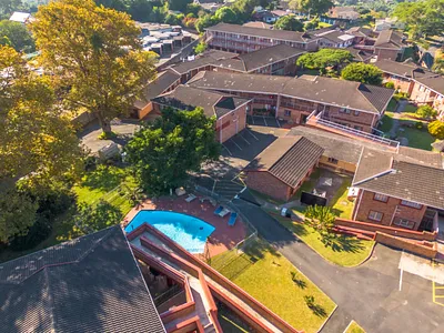 2 Bedroom Townhouse For Sale in Pinetown - e1FN.webp