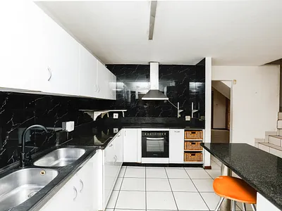 3 Bedroom Townhouse For Sale in Durban - Euab.webp