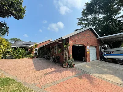 4 Bedroom House For Sale in Richards Bay - pYMJ.webp