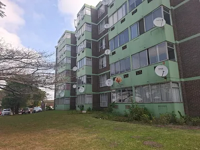 2 Bedroom Apartment For Sale in Pinetown - t40V.webp
