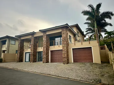 4 Bedroom House For Sale in Margate - Y7zZ.webp