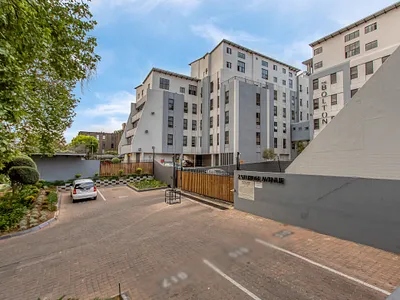 1 Bedroom Apartment For Sale in Johannesburg - DBbD.webp