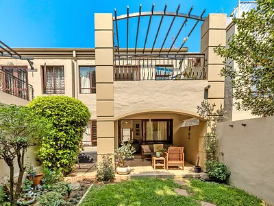 2 Bedroom Townhouse For Sale in Sandton - gOZu.webp