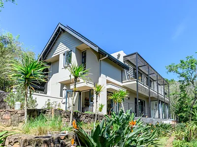 3 Bedroom House For Sale in Hillcrest - YVXe.webp