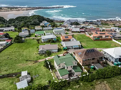 3 Bedroom House For Sale in East London - KT1E.webp