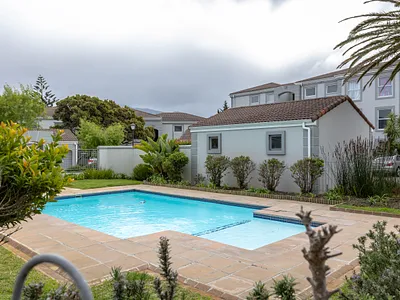 2 Bedroom Apartment To Rent in Cape Town - img