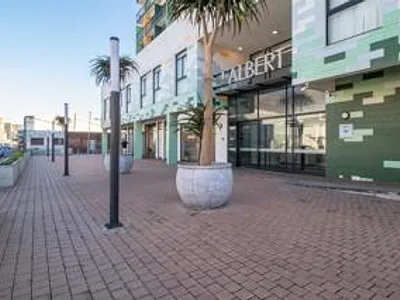 0.5 Bedroom Apartment For Sale in Cape Town - Z8s9.webp