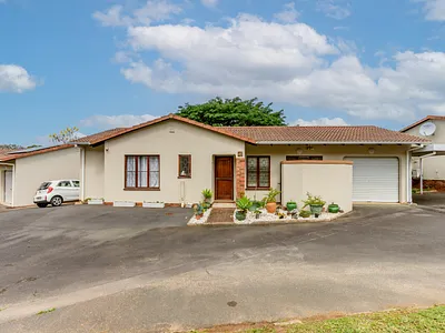 3 Bedroom Townhouse For Sale in Durban - gggC.webp