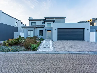 4 Bedroom House For Sale in Blouberg - img