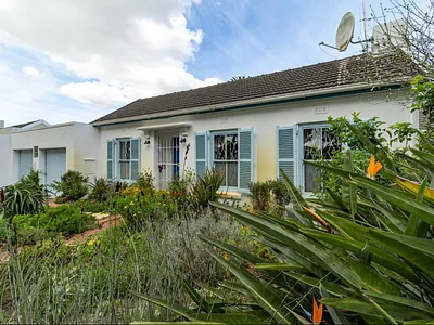 5 Bedroom House For Sale in Cape Town - img
