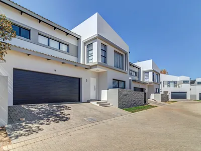 3 Bedroom House For Sale in Sandton - img
