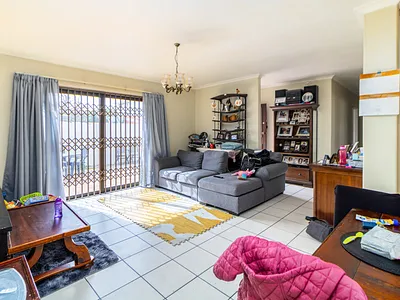 3 Bedroom House For Sale in Blouberg - img