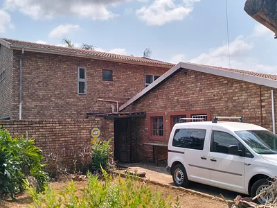 3 Bedroom House For Sale in Akasia - 5C8i.webp