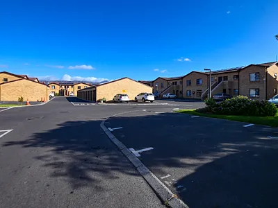 2 Bedroom Apartment To Rent in Strand - 4Oiv.webp