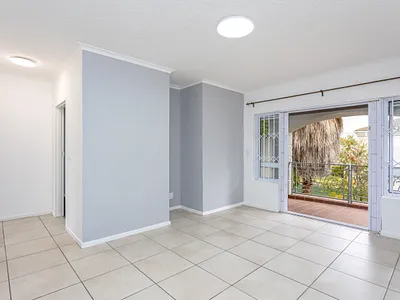 2 Bedroom Apartment To Rent in Cape Town - img