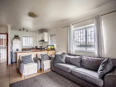 2 Bedroom Apartment To Rent in Bellville - RXbt.webp
