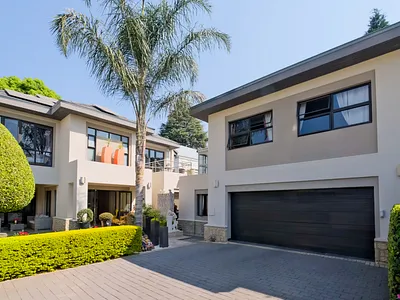 3 Bedroom Townhouse For Sale in Johannesburg - img