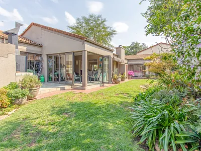 3 Bedroom Townhouse For Sale in Randburg - dK0q.webp