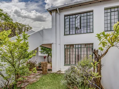 2 Bedroom Apartment For Sale in Sandton - img