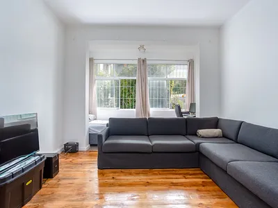 1 Bedroom Apartment For Sale in Rondebosch Village, Cape Town - z3sh.webp