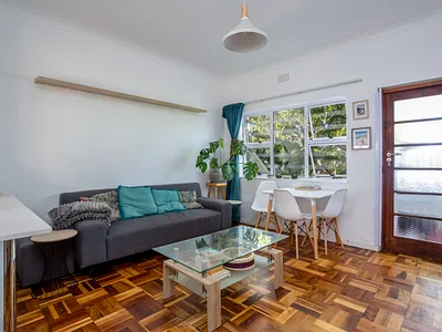 2 Bedroom Apartment For Sale in Kenilworth, Cape Town - z3NN.webp