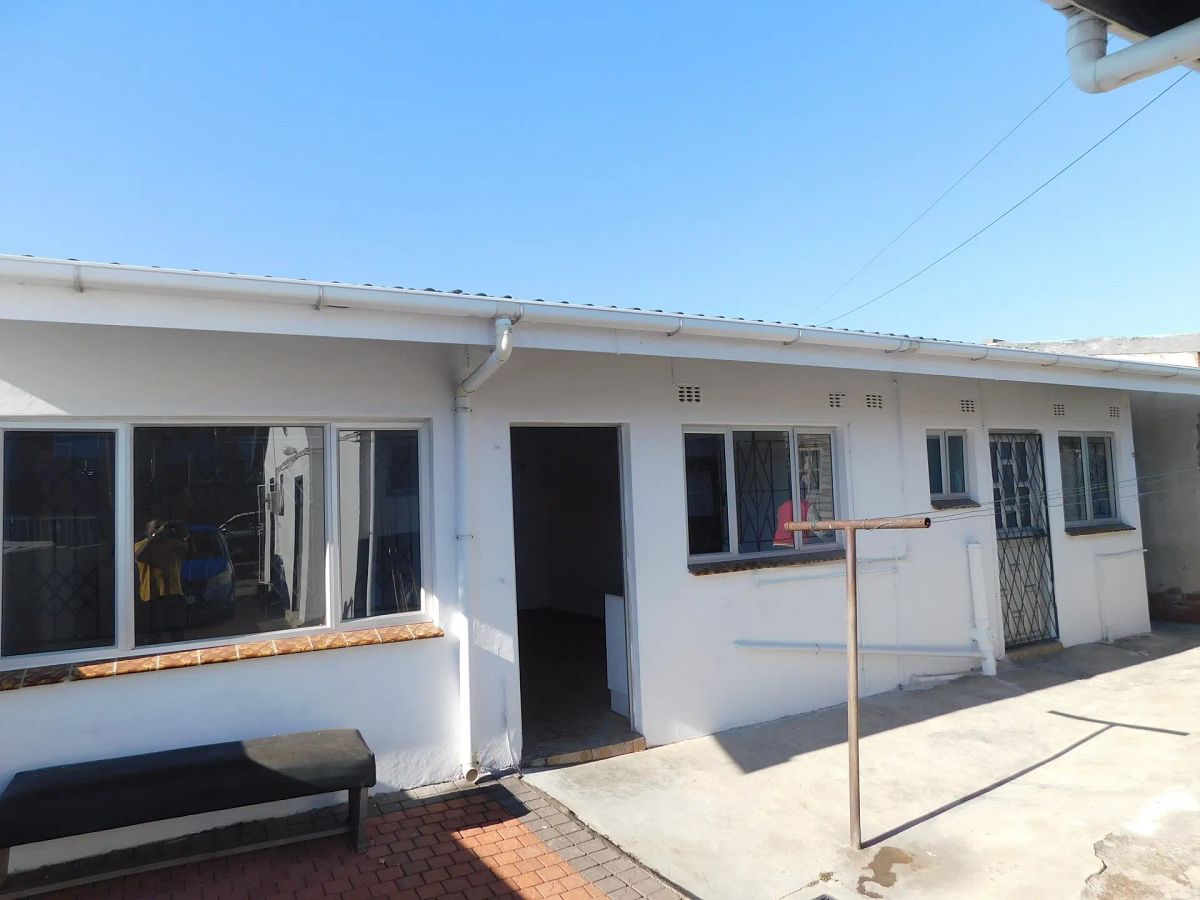 Property To Rent on Qwengo